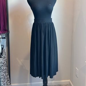 Pleated Midi Skirt | Torrid | Size 3